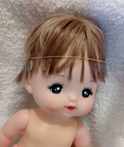 メルちゃん 輪ゴムで髪の毛を抑える裏ワザ